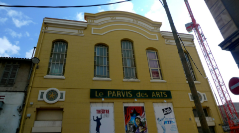 parvis des arts
